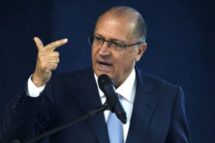 Alckmin dispara nas redes após se desfiliar do PSDB e se aproximar de Lula