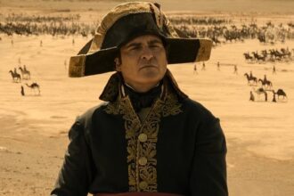Joaquin Phoenix diz que Napoleão historicamente correto seria “chato pra c*ralho”