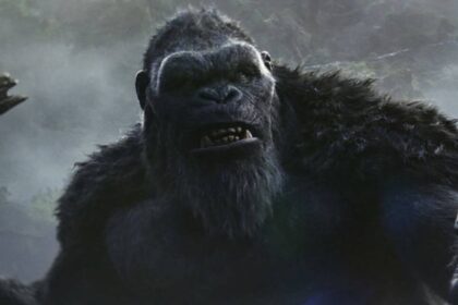 Godzilla e Kong encaram batalhas em novas fotos do filme